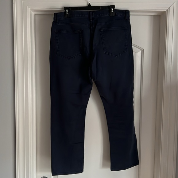 Men’s Banana Republic Traveler pants - Picture 3 of 6